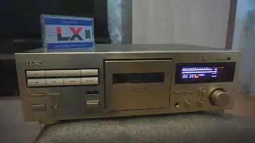 Кассетная дека Teac V1030.