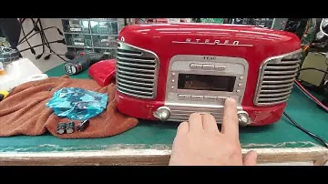 TEAC  CD  RECEIVER