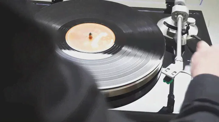 Teac TN-300 USB Turntable hands-on