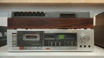 Vintage 1982 Tapedeck TEAC V-33 Made in Japan