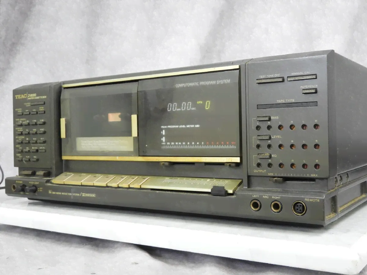 * TEAC Teac Z-6000 кассетный магнитофон * продаю как нерабочий *-3