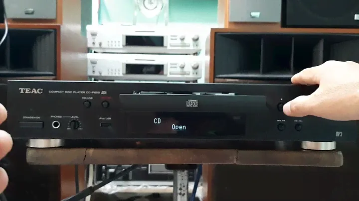 (Đã bán) CD TEAC CD-P650 chất âm 24bit, đọc đĩa CD, USB, iphone, ipod 💵giá 2,5 triệu 📲0907223269