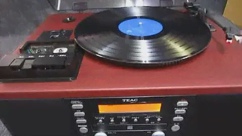 TEAC MODEL No.LP-R550USB