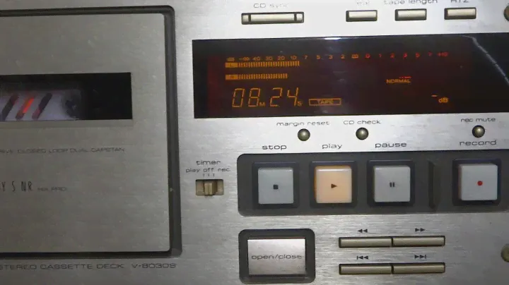 TEAC Stereo Cassette Deck  V-8083S
