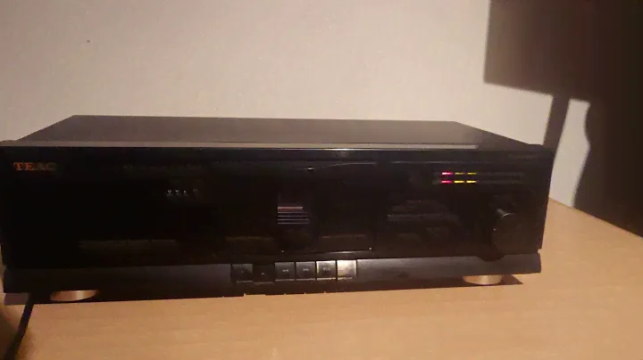 TEAC V-395CHX Stereo Cassette Deck Dolby B-C HX PRO - Demo (No Sound)