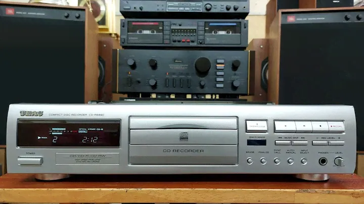 (Đã bán) Đầu Teac CD-RW890 màu trắng bạc, đọc ghi CD và DAC24 bit không mồi 📲0907223269 🏡Tp Thủ Đức