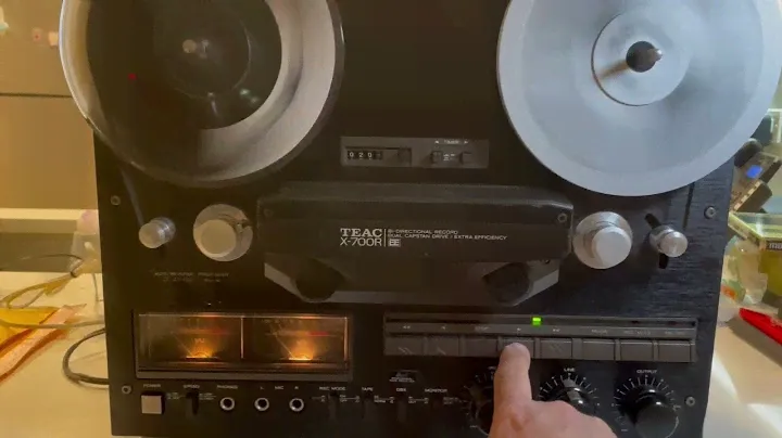 TEAC X-700R BLACK - APRIL 2022