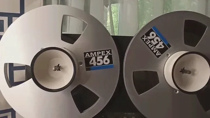 TEAC X-10R трёхмоторная реверсивная катушечная дека, Япония, 1981 год.