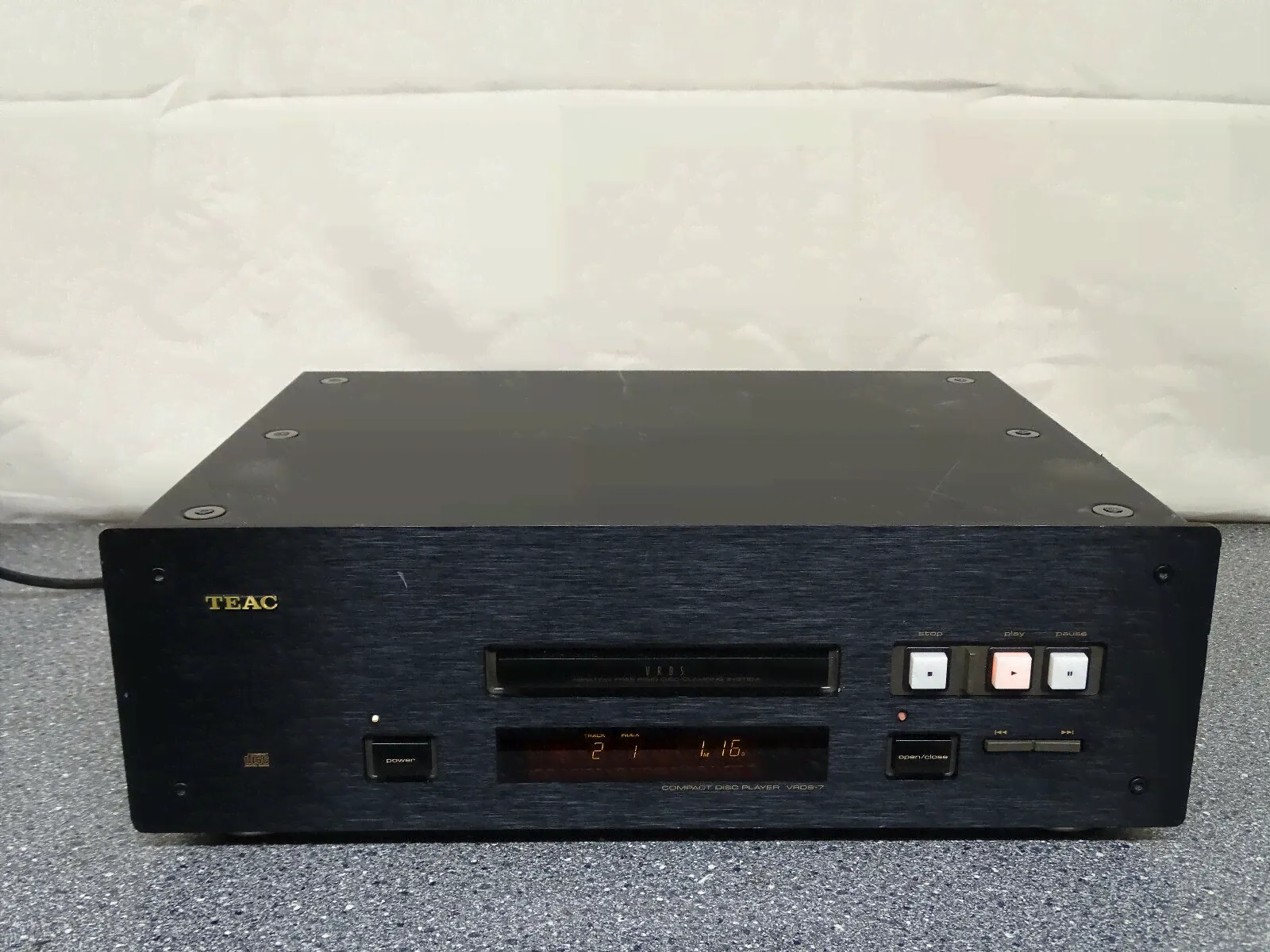 TEAC VRDS-7 high end CD-PLAYER mit neuem Laser !-0