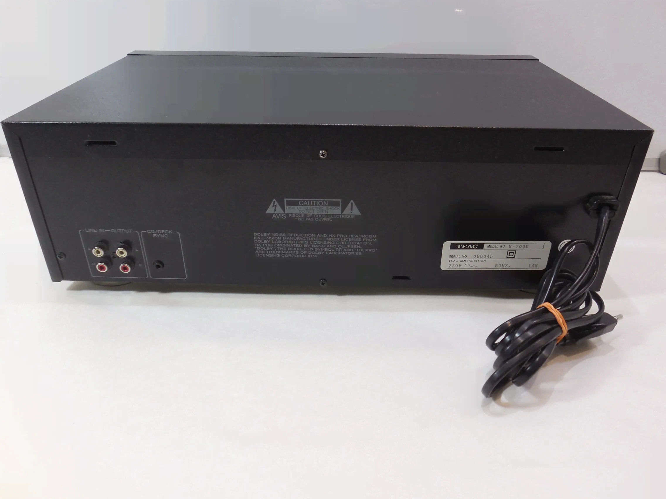 Кассетная дека TEAC W-700R