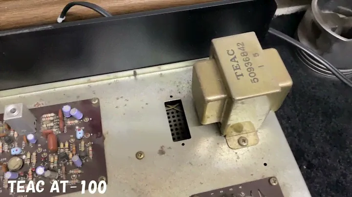 TEAC AT -100  STEREO FM TUNER