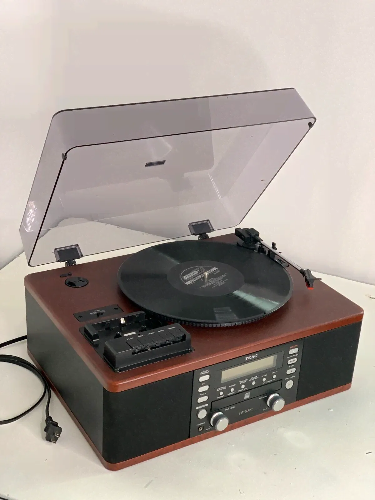 TEAC LP-R500 A Turntable Cassette CD Recorder AMFM Radio System READ