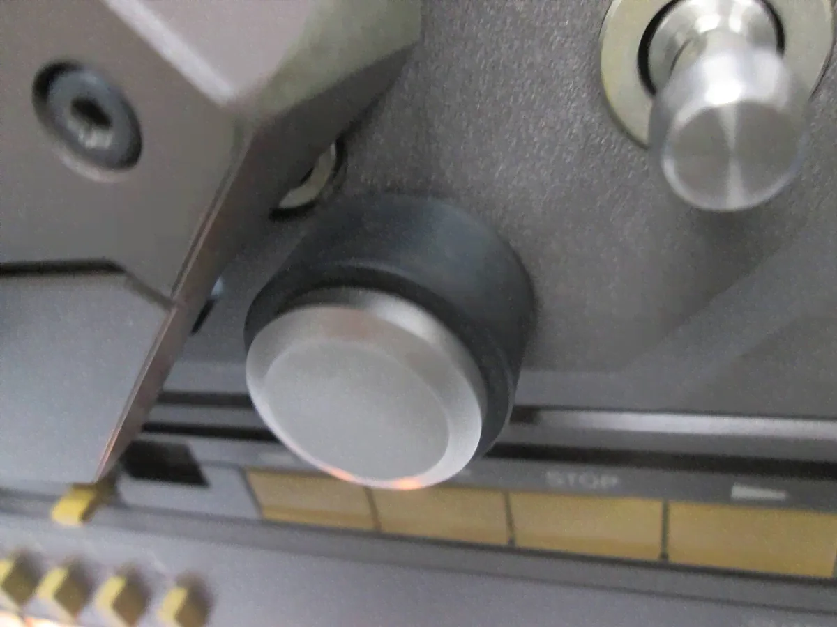 после нескольких лет * TEAC (TASCAM) 33-8 катушечный проигрыватель 8 канал пульт звукозаписи * доработка есть * необходимый тех.обслуживание товар-2
