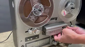 Teac X300R - How to Thread a Reel to Reel and Play