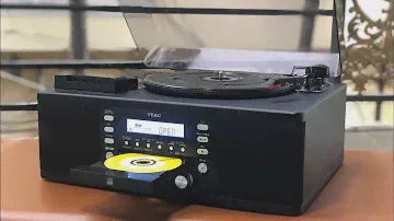 Teac LP R550USB giá 3tr LH: 077.202.0010