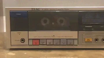 TEAC V300 Cassette Deck