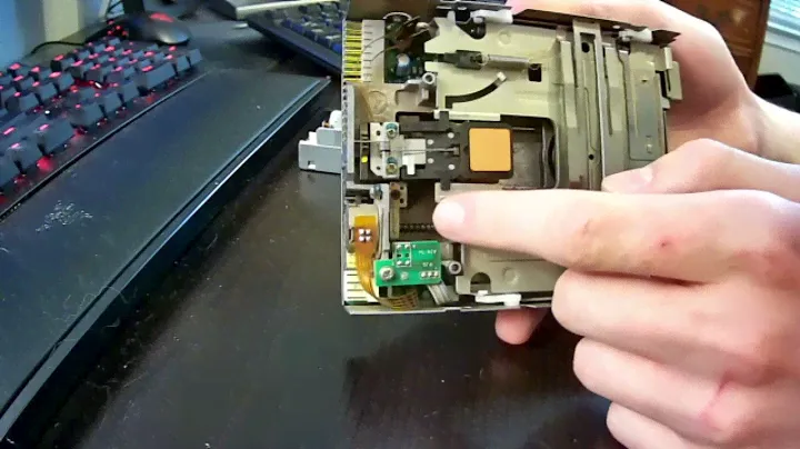 repairing a 3.5in floppy drive