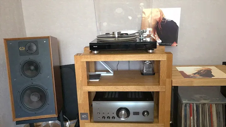 Teac TN-5BB + Denon PMA-A110. Rebekka Bakken (video 144).