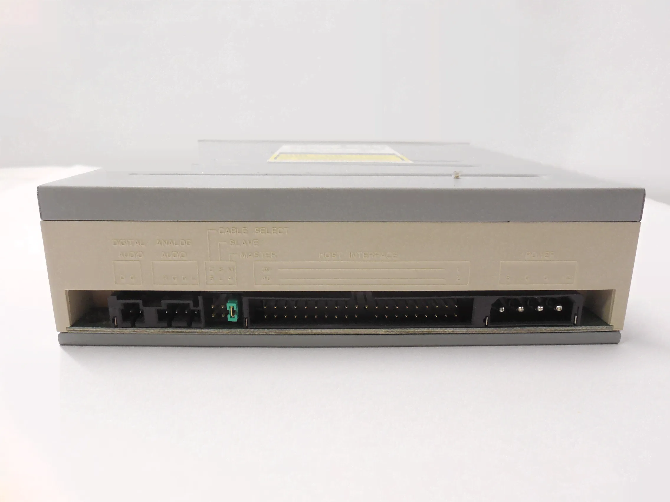 Легенда! Привод CD ROM TEAC CD-552G-2